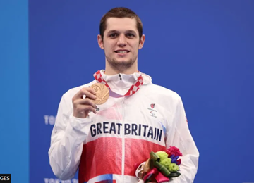 Reece Dunn: Paralympic swimmer 'shocked' to get MBE